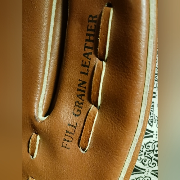MacGregor Glove 11.75" High Quality Hide Baseball Glove Left Hand,All Original. - Picture 15 of 15